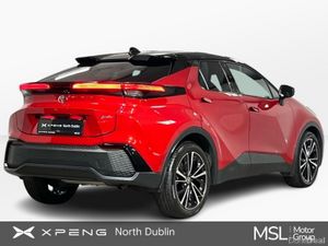 Toyota C-HR Sol 1.8 Hybrid - Reversing Camera - Am - Image 4