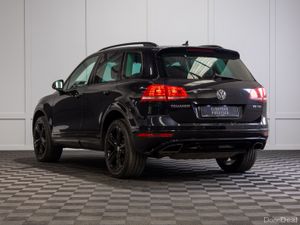 2018 Volkswagen Touareg V6 5 Seat N1 Crewcab - Image 4