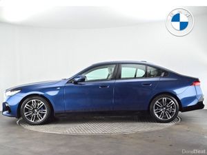 BMW 5-Series 520i M Sport Saloon - Image 3