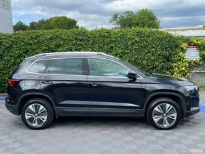 Skoda Karoq AMBITION 2.0 TDI // APPLE CARPLAY/ANDR - Image 2