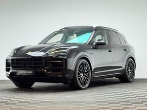 Porsche Cayenne BLACK EDITION V6 E-HYBRID - Image 3