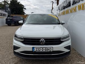 Volkswagen Tiguan Life 2.0tdi D7F 150HP 5DR Auto - Image 3