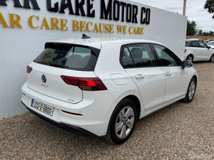 Volkswagen Golf Life 1.0 TSI Mhev 110HP 5 - Image 4