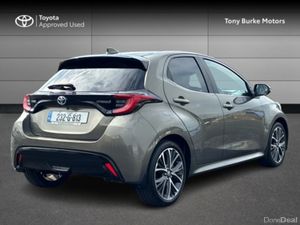 Toyota Yaris - Hybrid - New Generation - PLATINUM - Image 2
