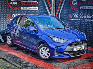 2021 Toyota Yaris Hybrid - Image 2