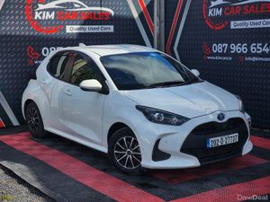 2020 Toyota Yaris Hybrid - Image 2