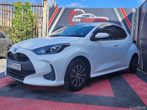 2020 Toyota Yaris Hybrid - Image 4