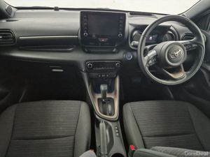 Toyota Yaris 1.5 Hybrid SOL - Image 4