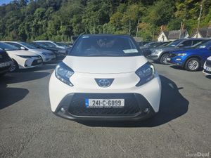 Toyota Aygo X 2024 1.0 Design Bitone White - Image 3