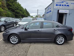 2023 TOYOTA COROLLA LUNA PETROL HYBRID - Image 3