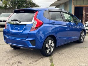 Honda Fit 1.5 Hybrid Auto 52000KM ONLY 2014 2 keys - Image 4