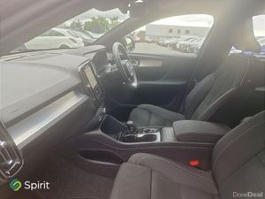 Volvo XC40 B3 Mild Hybrid Plus - Image 4
