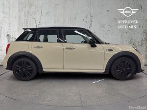 Mini Cooper 5-Door Cooper - Image 4