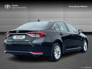 Toyota Corolla Saloon - Luna Edition - 1.8 Hybrid - Image 2