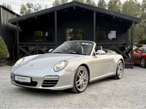 Porsche 911 Carrera 4 S PDK, 385BHP, SATELLITE NAV - Image 3