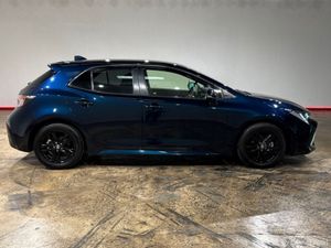 Toyota Corolla 1.8 HYBRID G STYLE PACKAGE - FACTOR - Image 3