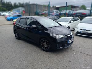 2015 Honda Fit  Hybrid Automatic / Leather Spec - Image 2