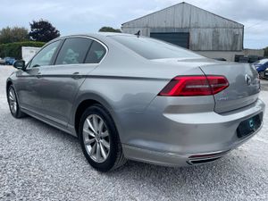 Volkswagen Passat Highline - Image 3