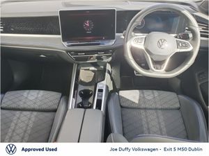 Volkswagen Passat  R-LINE PHEV S-A DSG AUTO - Image 3