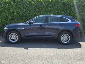 2017 Jaguar F-PACE 2.0D Prestige AWD Automatic - Image 4