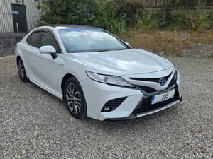 2019 Toyota Camry WS Sunroof Model - Image 3