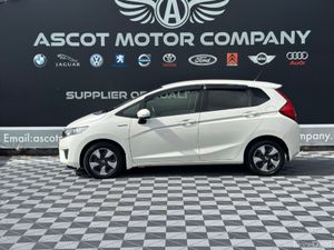 Honda Fit 1.5 Petrol Hybrid, Automatic - Image 4