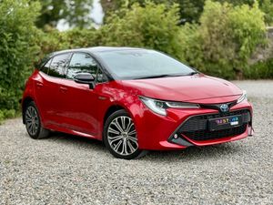 2019 Toyota Corolla Luna Sport 1.8Hybrid Automatic - Image 2