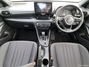 Toyota Yaris X AUTO - Image 4