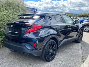 Toyota C-HR SOL NERO HYBRID AUTOMATIC 1.8 PETROL / - Image 4