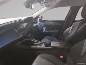 Peugeot 308 1.5 BlueHDi 130bhp Allure Auto - Image 3