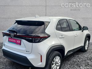 Toyota Yaris Cross Hybrid G - Image 3