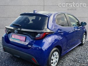 Toyota Yaris Hybrid X - Image 3