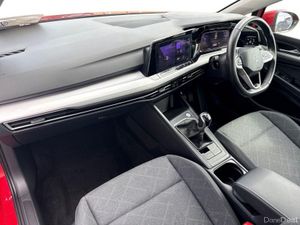 Volkswagen Golf 1.0 TSI 110HP Life - Image 2