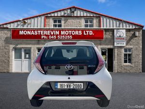 Toyota Aygo 1.0 X-PLAY+ 4DR - Image 4