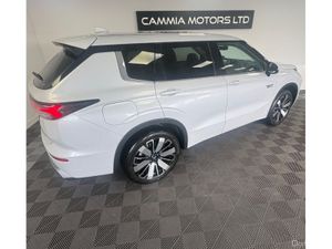 Mitsubishi Outlander MITSUBISHI OUTLANDER PHEV AUT - Image 2