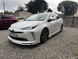 Toyota Prius 2021 S touring - Image 3