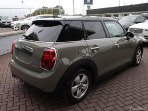 2019 MINI COOPER - Image 4