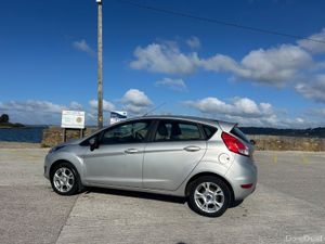 Ford Fiesta 2013 - Image 2