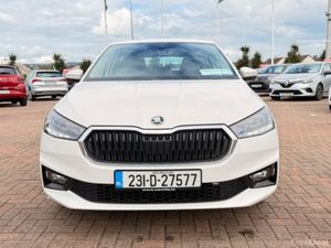 Skoda Fabia AMB 1.0mpi 65HP 5DR - Image 2