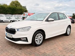 Skoda Fabia AMB 1.0mpi 65HP 5DR - Image 3