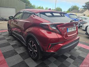 Toyota C-HR 2017 - Image 2