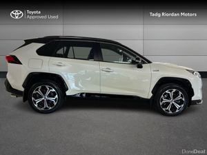 Toyota RAV4 PLUG-IN HYBRID SPORT - Image 3