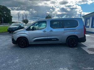 Wheelchair Taxi 242 - Image 4