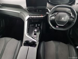 Peugeot 3008 HYBRID2 180bhp PHEV Allure - Image 3