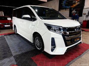 2019 Toyota Noah 1.8 Petrol Hybrid 94k - Image 3
