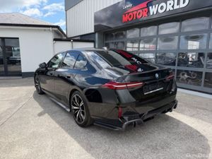 BMW 5-Series 530E M SPORT PRO & COMFORT & TECH PAC - Image 2