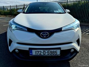 2017 TOYOTA CHR 1.8 LUNA  HYBRID AUTOMATIC - Image 4