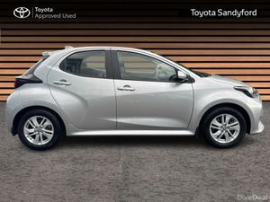Toyota Yaris HYBRID LUNA // REAR CAMERA // TOYOTA - Image 3