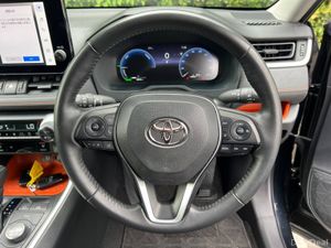Toyota RAV4 ADVENTURE 2.5 HYBRID AUTO // LEATHER H - Image 4