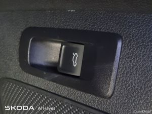 Skoda Karoq FOR DAMIEN**FLASH SALE**PANORAMIC SUNR - Image 3